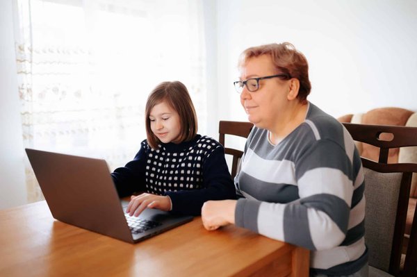 les compétences intergénérationnelles nécessaires pour réussir en entreprise